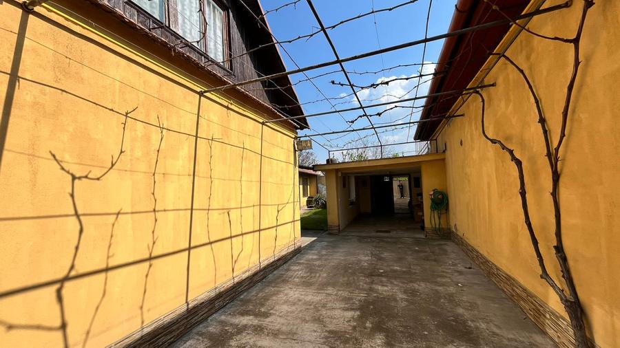 Casa cu 3 camere de vanzare in Oradea, zona Dragos Voda
