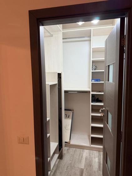 Apartament 2 camere, etaj 2/10, complet mobilat si utilat: aer conditionat,