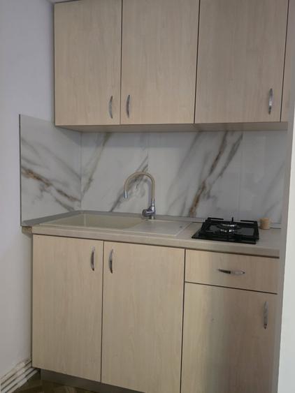 Apartament de inchiriat 3 camere zona Centru-Arcu