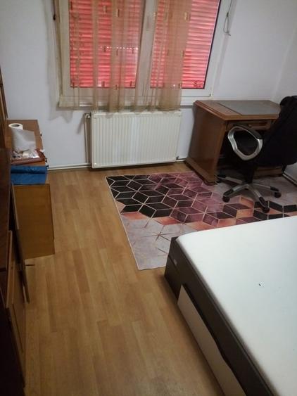 Inchiriez in 7 Noiembrie apt. 4 camere,decomandate,mobilat si utilat