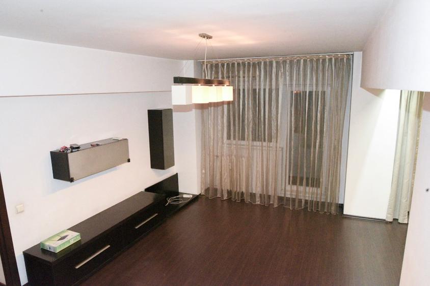 Proprietar – inchiriez Ap 3 Cam Spațios, Modern la 3 min. Metrou Dristor
