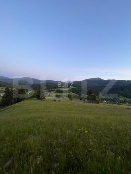Teren intravilan, parcelabil de vânzare în Colibița – vedere panoramică spre lac - 3
