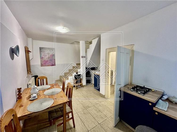 3 apartamente, pretabil investitie, cu cont de booking, zona Centrala