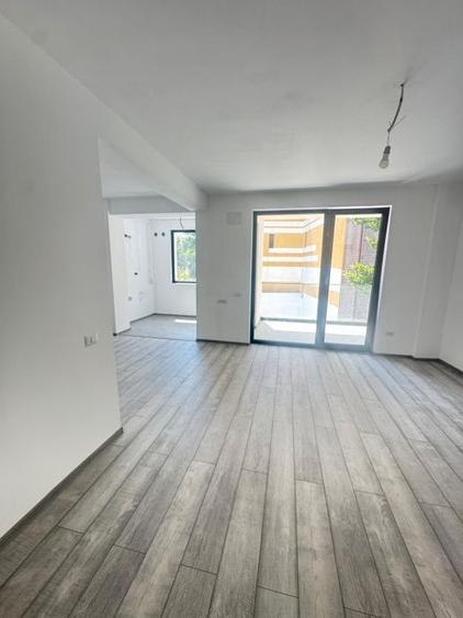 Apartament - 3 camere - decomandat - Calea Calarasilor - Comision 0%
