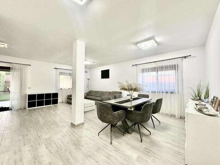 Duplex spatios cu 4 camere | Zid dublu | Panouri fotovoltaice - Mosnita