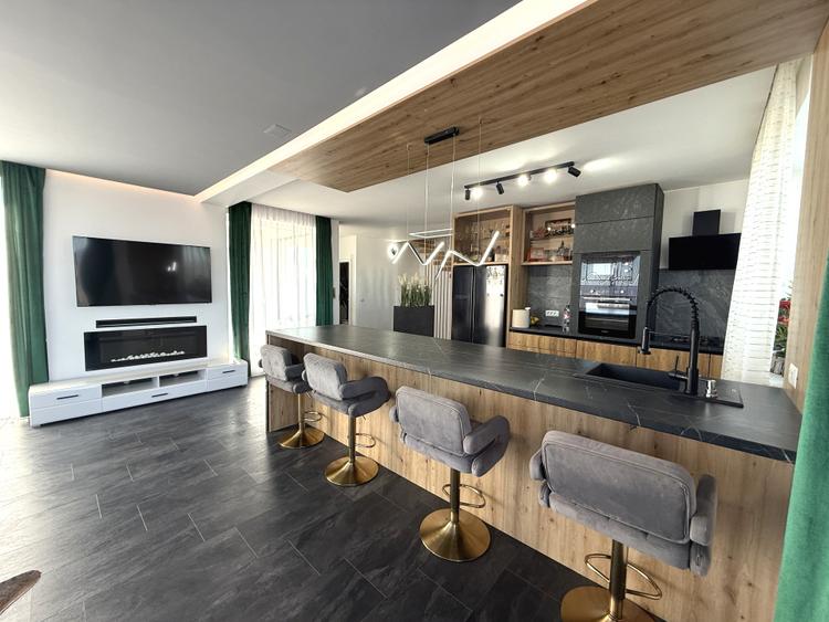 Casa Individuala cu piscină de vanzare | SCHIT | 270 MP UTILI | 565 MP TEREN.