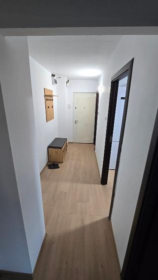 Inchiriez ap termen lung 500eur , zona Primo