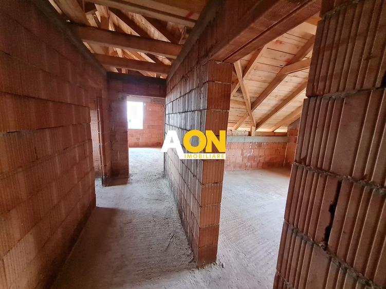Casa 4 Camere la Rosu, 386 mp, Alba-Micesti