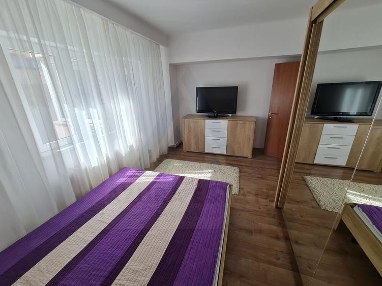 Apartament 3 camere 100 mp utili 2 bai 2 balcoane etaj 2 zona Centrala
