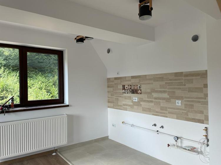 Sinaia, Apartament Cu 2 Camere, De Vanzare!!!