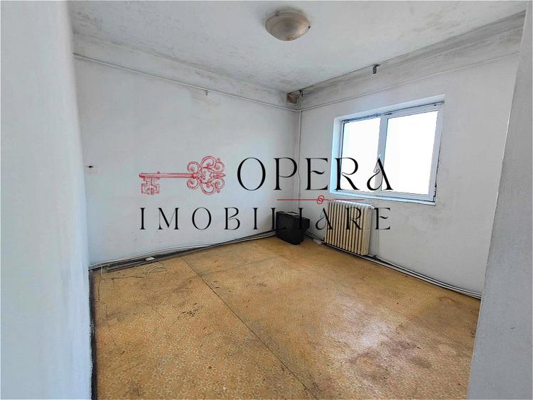 Apartament 2 camere+pod 100 m.p., decomandat, de vanzare, zona Podul de Fier