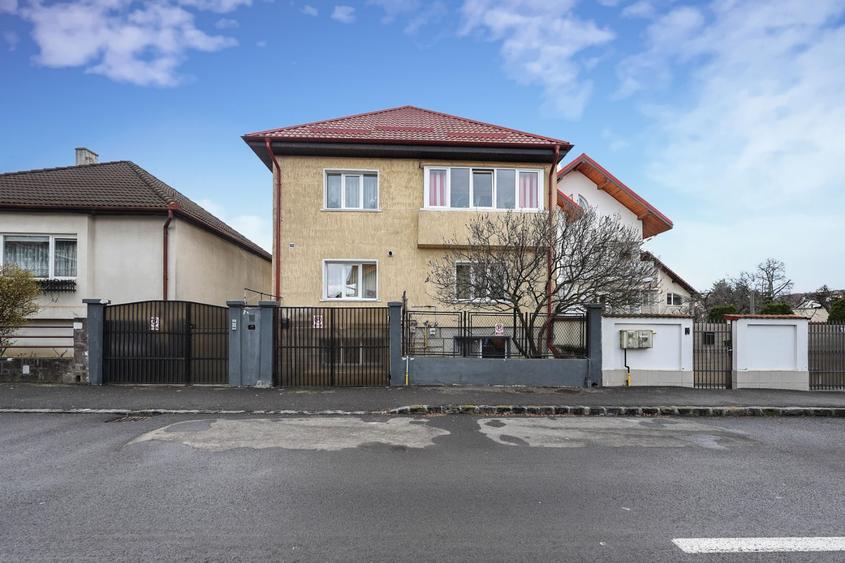 Apartament cu 3 camere la casa | Curte 130 mp | Zona Grivitei strada Vulcan