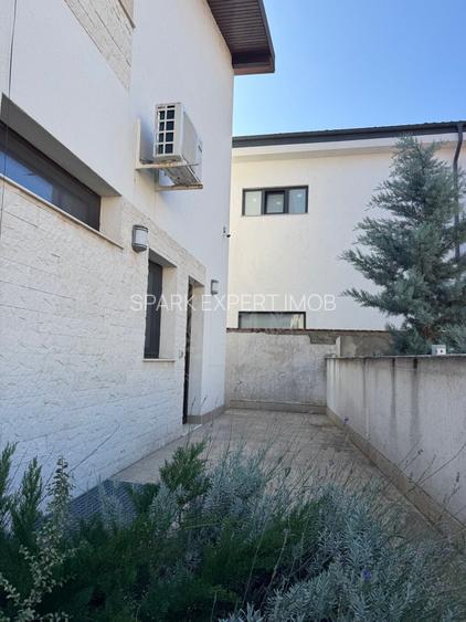 CASA /RESEDINTA//CLINICA //BIROURI// ANA IPATESCU// PLOIESTI - 12
