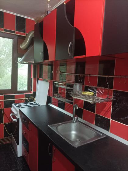 Apartament cu 2 camere, etajul 3/4, zona Alexandru Cel Bun