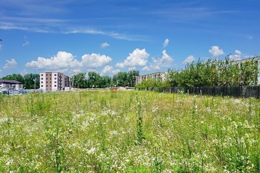 Teren Intravilan - Pretabil Investitie - Dezvoltare Rezidentiala