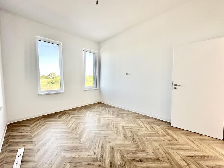 Duplex tip individual - 4 camere | 98 mp | 351 mp teren - Mosnita