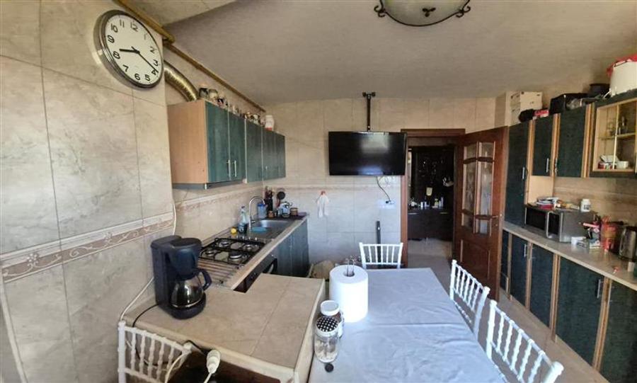 2 camere, Aviatiei