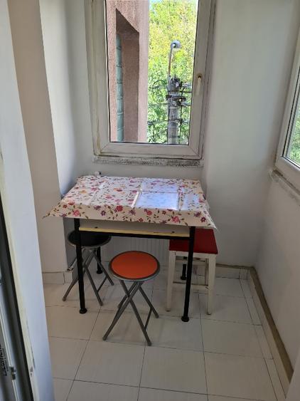 Inchiriez garsoniera zona Cipariu