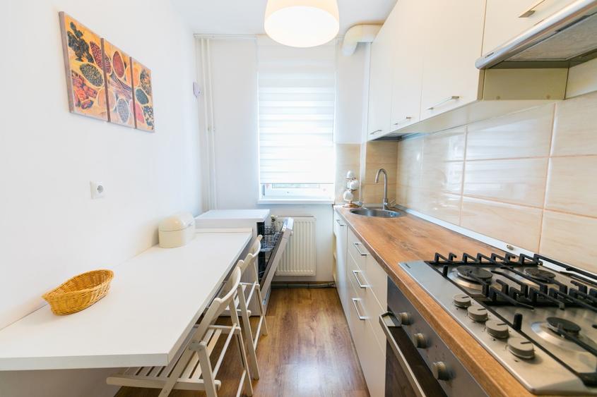 Apartament cu 3 camere, complet mobilat si utilat, zona Craiovita Piata Orizont