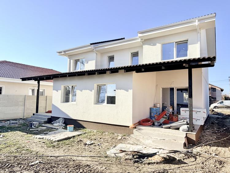 Duplex Modern in Mosnita Noua | 4 Camere, 3 Parcari, Zona Europa