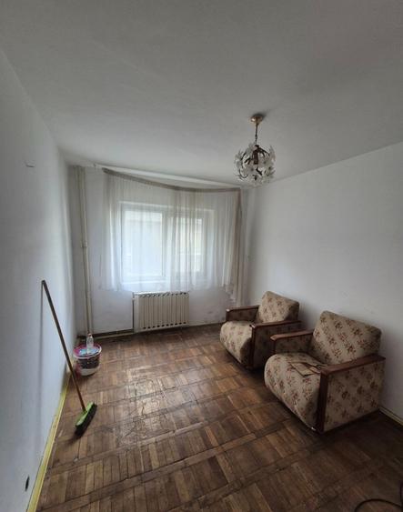 Vand apartament 3 camere Lunca
