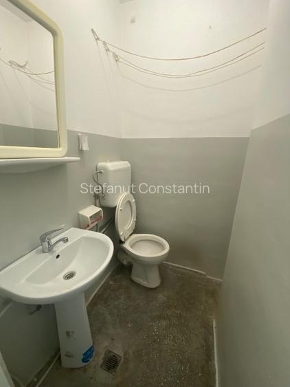 Închiriez apartament cu 3 camere în zona Complexului Studentesc - 6