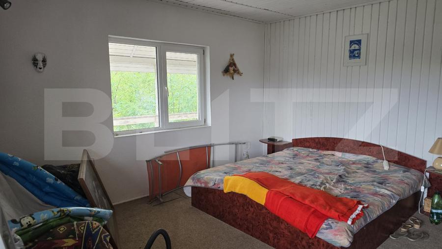 Casa 5 camere , 300 mp; Teren - 2000 mp . Viile Satu Mare