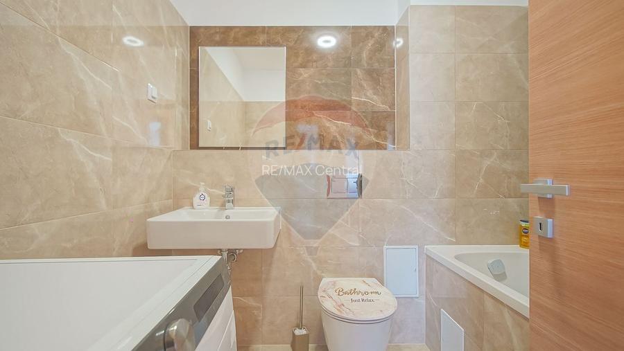 Apartament cu 3 camere, prima închiriere, în zona Tractorul - 12