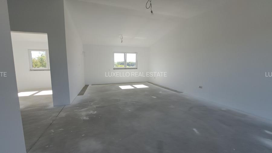 VILA LUX IN COMPLEX REZIDENTIAL - 55