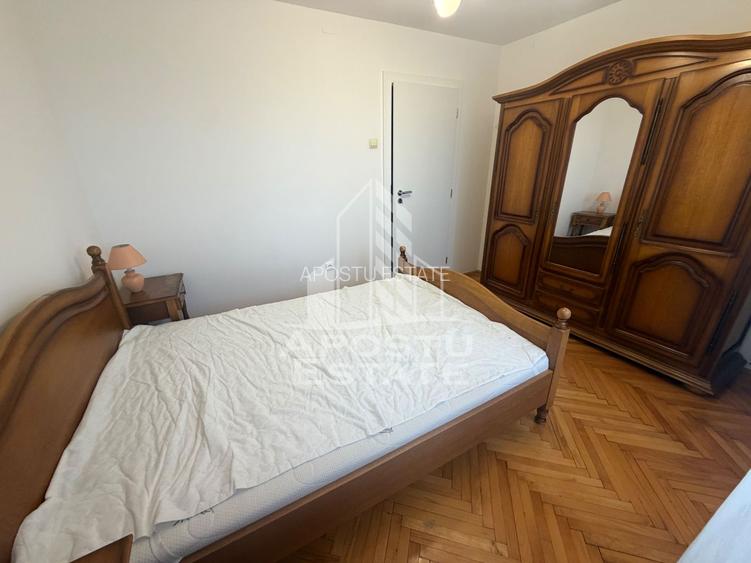 Apartament cu 3 camere de vânzare, etaj intermediar, Dacia, Timisoara