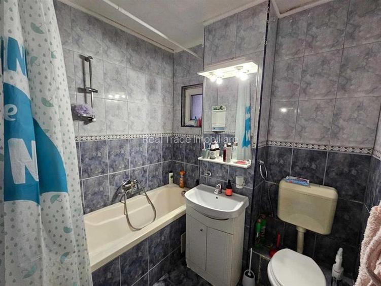 Apartament 3 camere decomandat, Racadau etaj intermediar - 8