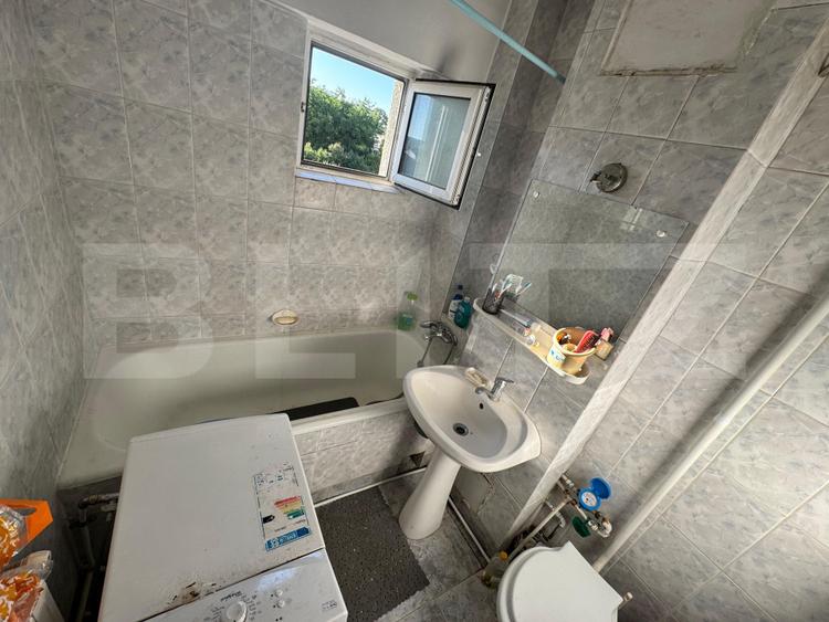 Apartament decomandat 3 camere, 72 mp, etajul 2, Rovine Dezrobirii