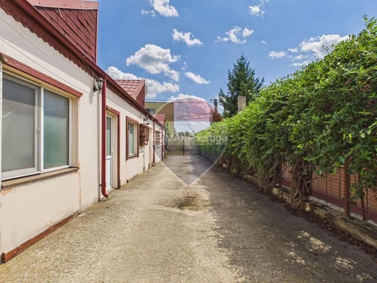 Vilă 10 camere + spațiu comercial | teren 1.300 mp | Otopeni 23 August