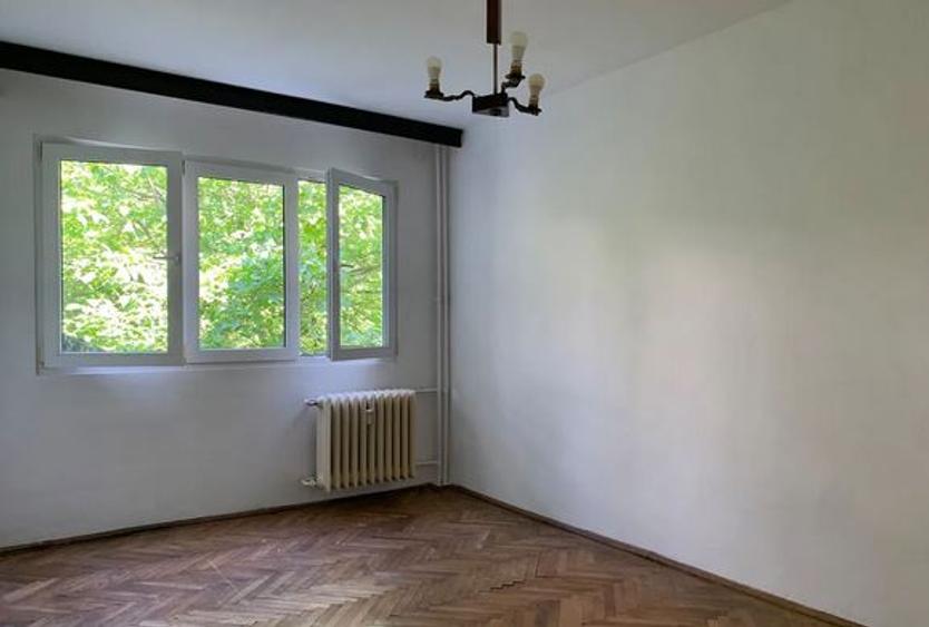 Apartament 3 Camere,Berceni metrou PIATA SUDULUI  et 3/4 ,bl.reabilitat,Liber!