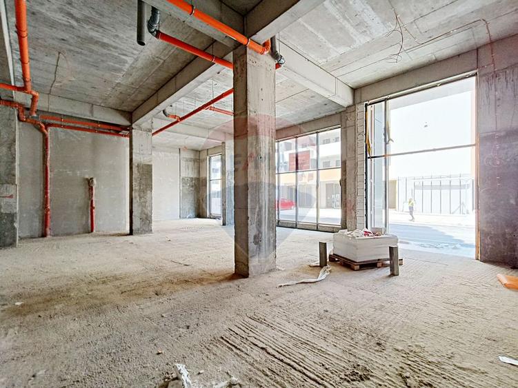 Inchiriere Spatiu Comercial Parter+Curte 30mp | M. Berceni la 9 minute