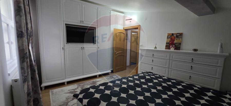Vila cu 5 camere de vanzare in micro 3 Targoviste