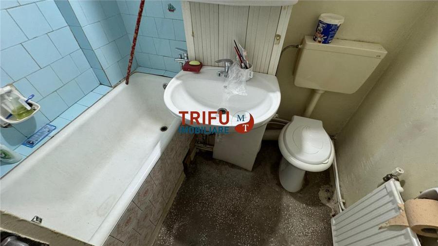 Apartament 4 camere etaj 3, decomandat, zona M-uri