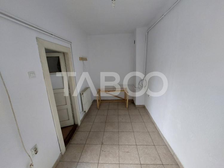 Spatiu birou de inchiriat 40 mp compartimentat zona Turnisor Sibiu
