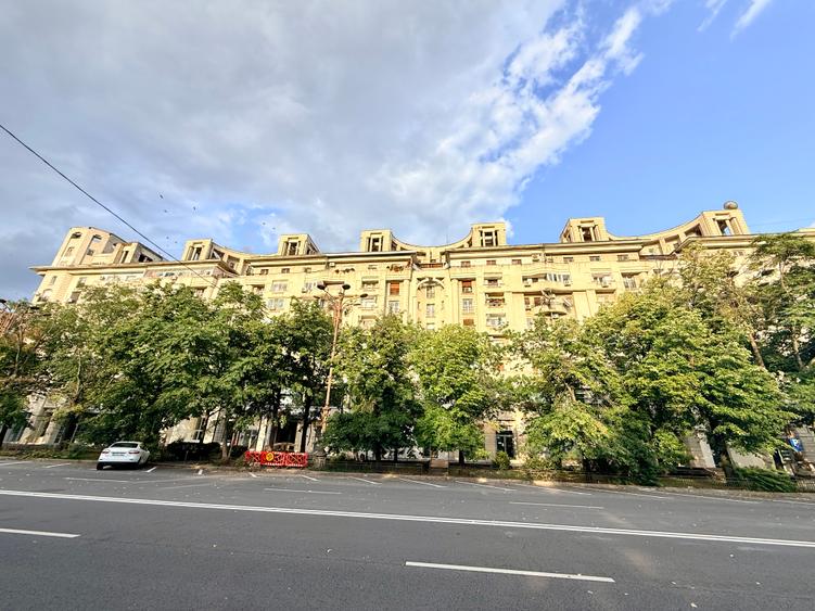 Unirii-Casa Poporului/ Bd. Libertatii/ Parcul Izvor/ Vederea panoramica