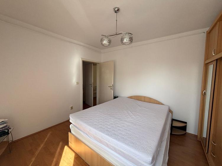 Apartament 3 camere,zona Medicina