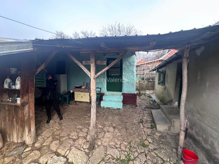     Proprietate de vânzare – Casă + anexă + teren 523 mp – Călugăreni - 6