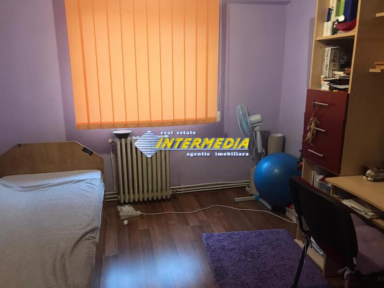 Vanzare apartament 4 camere deco bai 2 balcoane CETATE Closca bloc proprietate