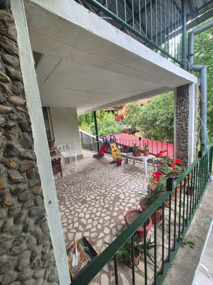 Vând casă cu etaj la ieșirea spre Valiug - 3