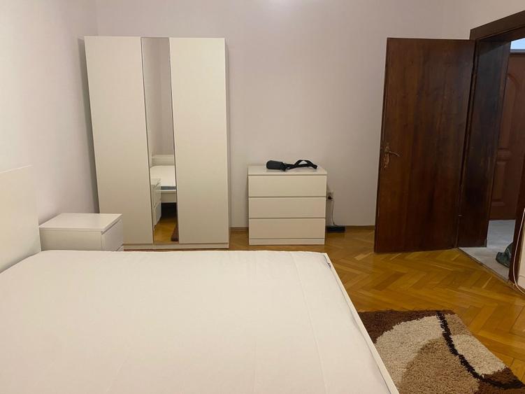 Take Ionescu, apartamet spatios cu parcare in curte