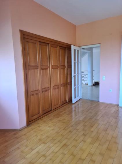Casa individuala, 325 mp, teren 6475 mp, Vetis, Satu Mare!