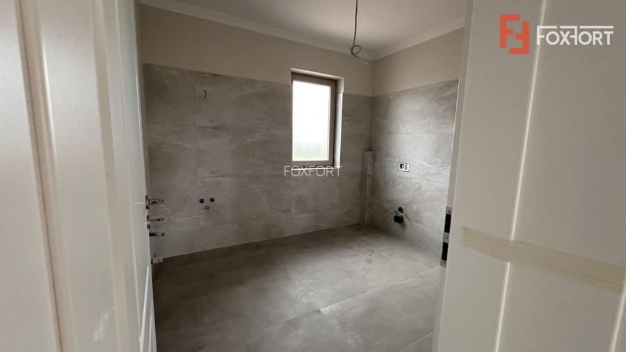 Duplex de vanzare cu 5 camere, despartit prin garaj, zona Giroc  - 20