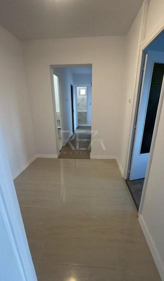 3 Camere Decomandat Dristor 3 Min Metrou Etaj 4/8 | Bloc Reabilitat