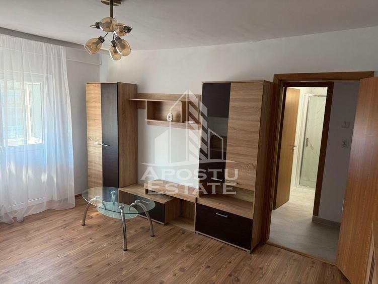 Apartament cu 2 camere de închiriat- centrala proprie -  Telegrafului
