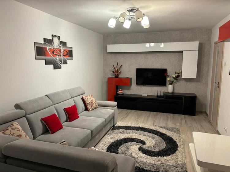 Piața Gorjului: Apartament 3 camere decomandat, Loc de parcare inclus 2 balcoane