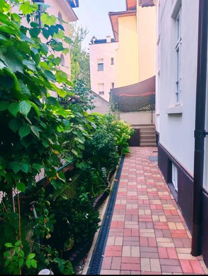 Vila cu prestigiu, D+P+E+M,  pozitie exceptionala langa Palatul  Cotroceni